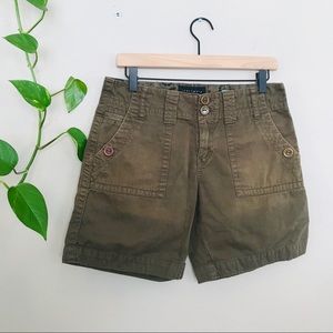 Sanctuary Peace fit olive green shorts size 27
